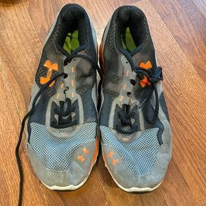 Under Armour sz 11.5 sneakers